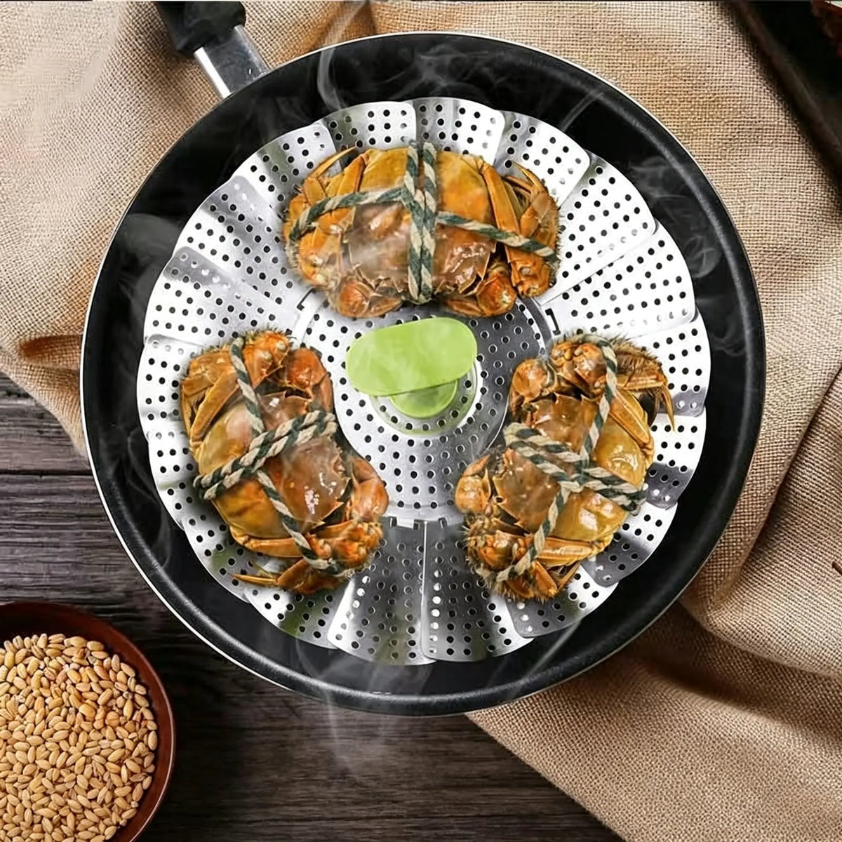 🍽️Expandable Stainless Steel Steamer Basket Fits Most Pots